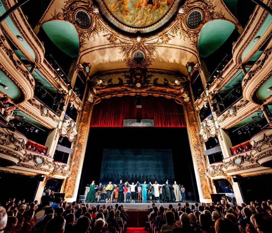 Teatro e Espetáculos - Parcerias com a Fever | Plataforma líder de descoberta de entretenimento ao vivo