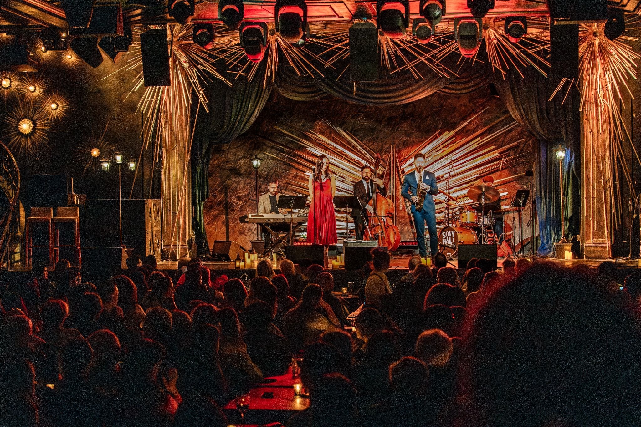 jazz room show for team building